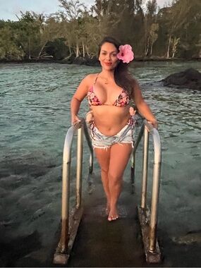 BUY1 GET1 50% OFF
Floral Bikini Swimsuit Set